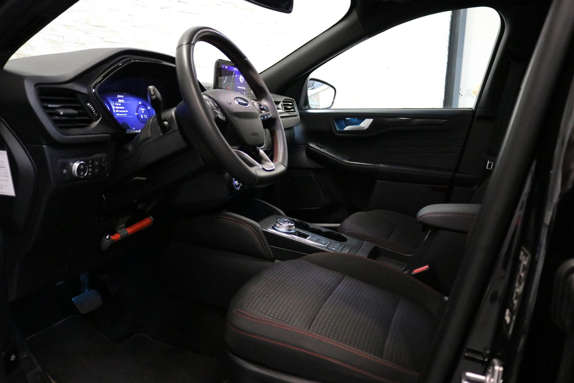 51510625-2.jpg
