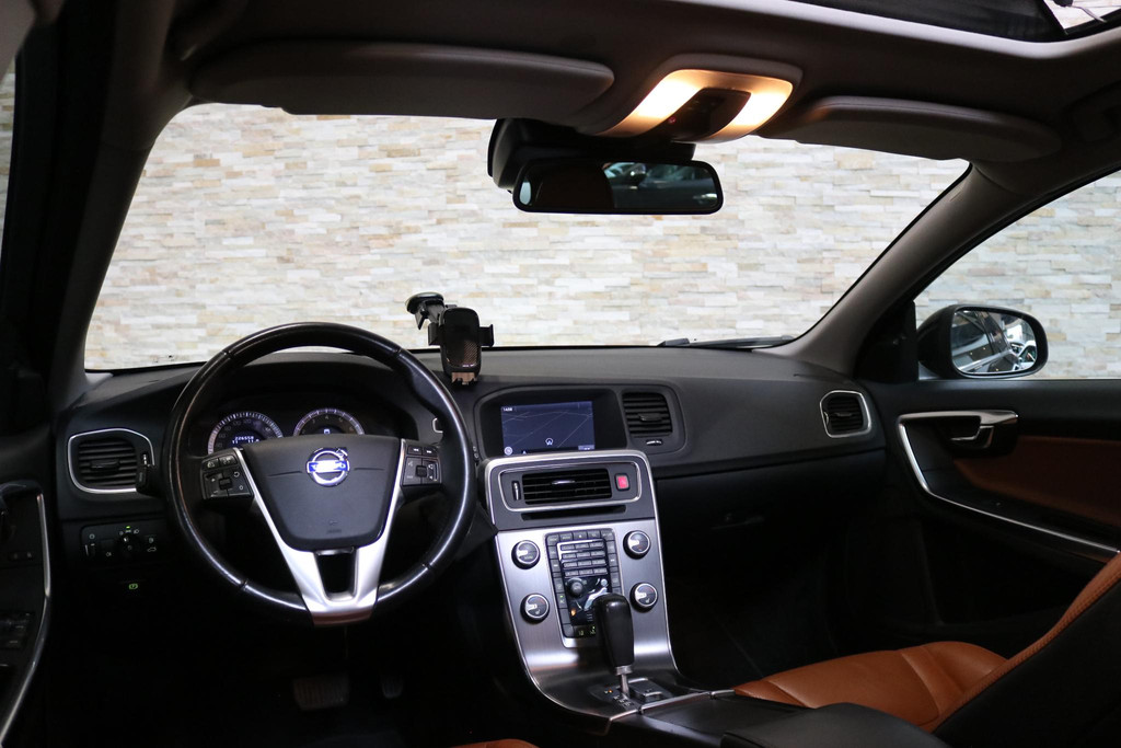 54685927-2.jpg